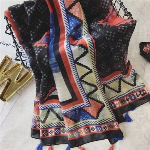 2017 New Geometry Pattern Tassel Scarf Shawls Wrap Geometric Print Scarf Muffler Hijab Wholesale 10pcs/LOTFree Shipping