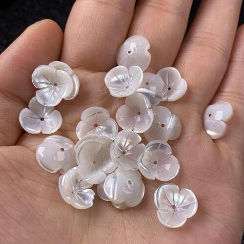 10Pcs Natural Shell Beads Flower-Shaped Mother Of Pearl Shell For Jewelry Making DIY Bracelet Earring Handiwork Sewing Accessory