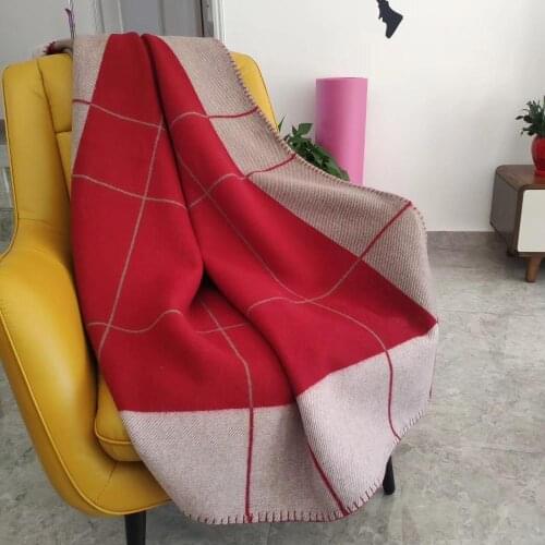 European and American nobles luxury thickening H blanket 1520 g red wine color h shawl scarf air conditioning sofa blanket