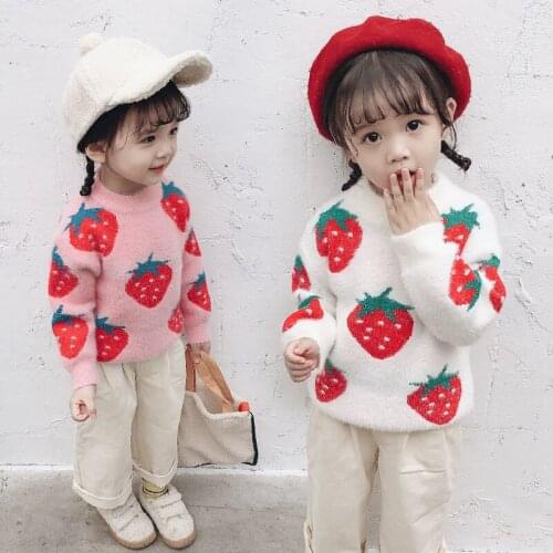 Baby girls sweater 2-7 years old Autumn and winter childrens sweater Mohair Cartoon Strawberry kids sweaters Round neck sweater