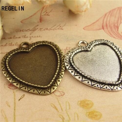REGELIN 10pcs/lot Tibetan Antique Silver Heart Tray Inner size 25 mm Pendant Setting For Cabochon Spacers Jewelry Findings