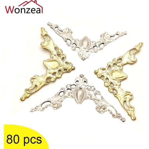 57*41mm Filigree Triangle Flower Wraps Cabochon Ancient Bronze Tone Corner Flatback Metal Embellishments Scrapbooking Wholesale