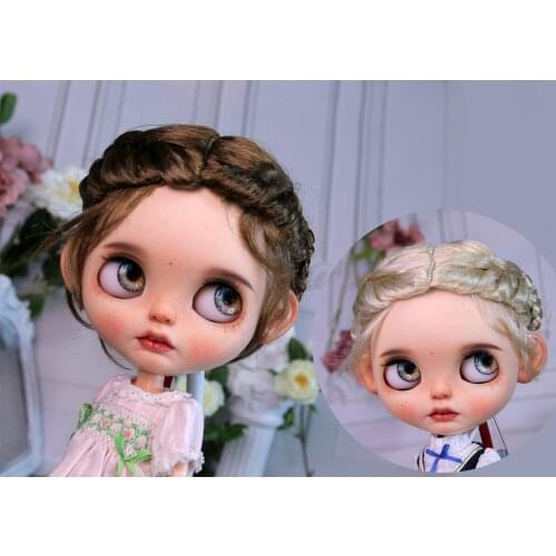 Blythes Doll Emulate Hair fits a 1/6 size stylish go-around women with a mohair coil hair wig in a light gold golden brown