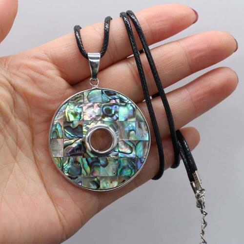 Natural Abalone Shell Pendants Necklace Vintage Round Circle Hollow Seashell Charms Necklaces for Women Fashion Jewelry 42x42mm