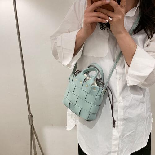 Crossbody Bag Handbag Purse Shoulder Bag Women Bag All-match Retro Weave Fashion 2021 New Drawstring Mini Bucket Simple Backpack