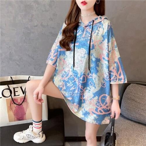 2021 short-sleeved t-shirt womens summer new style hooded collar graffiti sequin printed top large size loose wild T-shirt