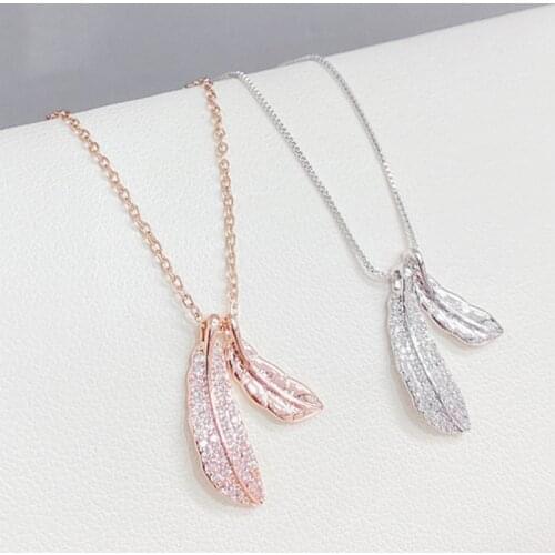 BOTU 2021 Exquisite Leaf Necklace Micro Inlaid Zircon Simplicity Pendant Necklace Creative Girl Temperament Jewelry for Women