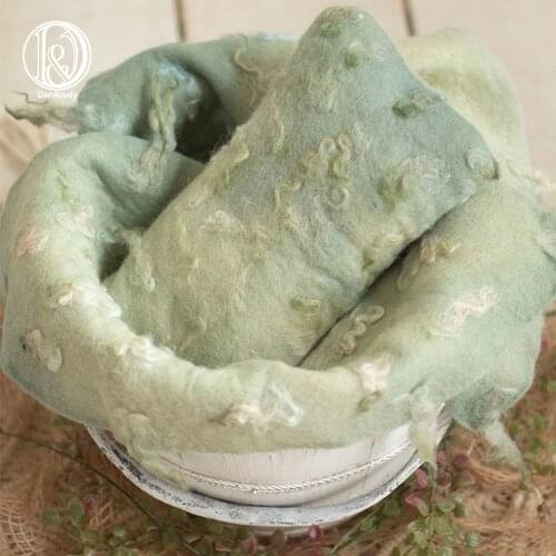 Don&Judy 100% Wool Felt Layers and Pillow 2pcs/Set Newborn Photography Blanket Basket Filler Baby Layering Wool Mat Photo Shoot