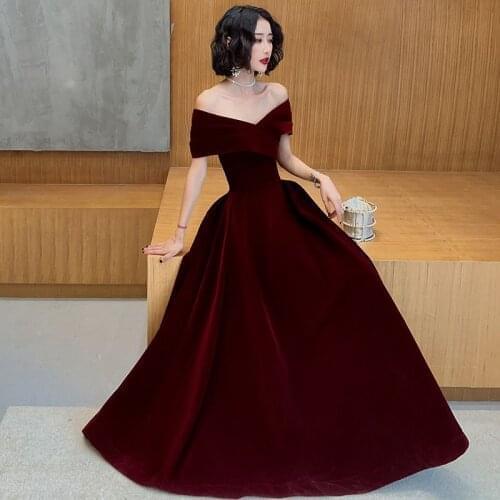 Retro Plus Size Velvet Party Dresses Slash Neck Burgundy Black Elegant A-Line Long Gowns 2020 Short Sleeve Christmas Dresses Red