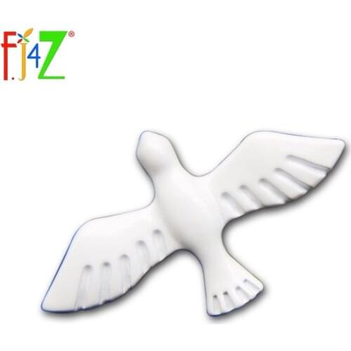 F.J4Z White Brooches For Clothes