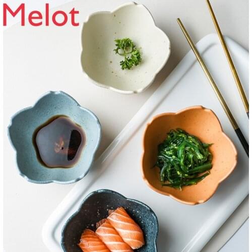 Ceramic Dish Flower-Shaped Small Condiment Dish Domestic Hot Pot Saucer Dish Vinegar Soy Sauce Dish Small Dish Dish