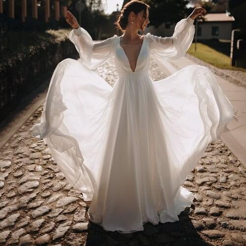 Long Puffy Sleeves Chiffon Wedding Dress 2021 Custom Made Simple Boho Seaside Open Back Deep V Neck Off White Ivory Bridal