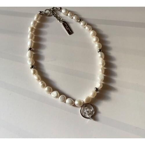 High Quality Baroque Pearl Chain Crystal Cross Pendant Choker Necklace Jesus Vintage Rhinestone Bead Link Necklace Charm Jewelry