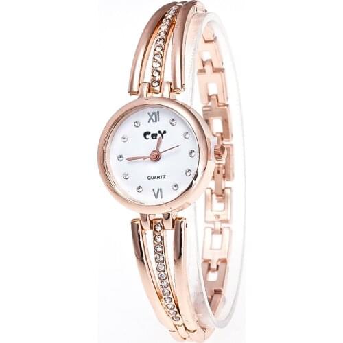 Womens wrist watch 2021 Gold Silver Alloy Creative Bracelet Watch Ladies Fashion Bracelet Watch Женские кварцевые часы W1