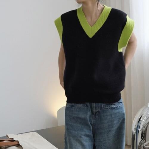 Spring and autumn womens casual solid color stitching V-neck loose sweater vest