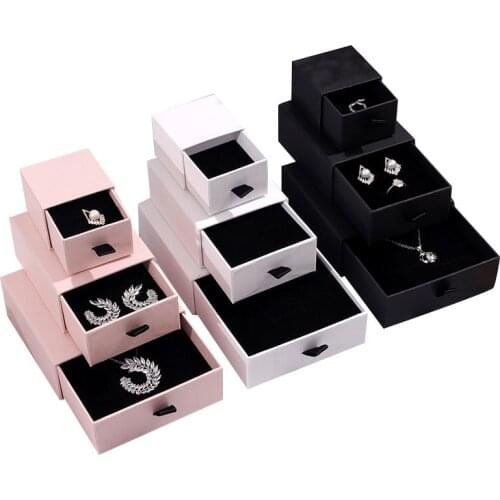 10pcs Square Black Pink White Jewelry Display Draw Box Holder Kraft Paper Engagement Ring Brooch Necklace Bracelet Gift Box