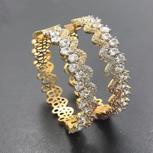 Lanyika Fashion Jewelry Trendy curvy Shape Ear Loops Plated Wedding Engagement Stylish Elegant Earrings Daily Best Gift