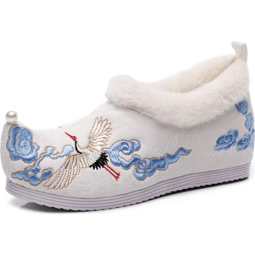2020 Winter Women Warn Fur Cotton Flat Platforms Shoes Ladies Comfort Canvas Flats Retro Chinese Crane Cloud Embroidered Shoes