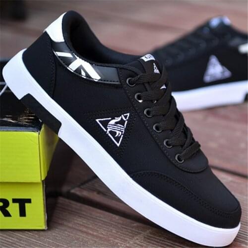 Mens Sports Shoes 2021 New Outdoor Sports Canvas Shoes Mens Casual Shoes Fashionable Anti Slip Breathable Vulcanized Shoes