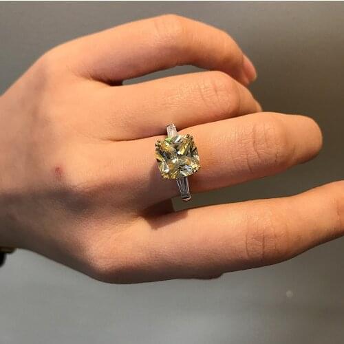 2 Carat 18K White Gold Princess Cut Meaningful Certified Dark Yellow Moissanite Engagement Ring For Woman Popular Design Ring