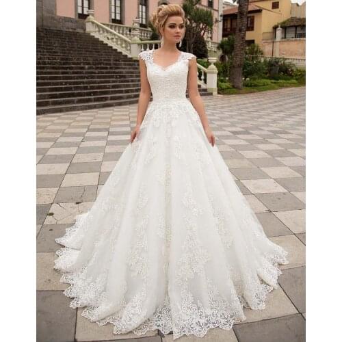 Gorgeous Lace Wedding Dress 2021 Ball Gown Elegant Beading Appliques Bridal Mariage Reserved Bride Gowns Vestido De Noiva
