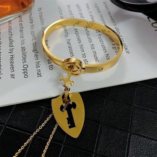 2021Bracelet Necklace Couple Set heart-shaped titanium steel bracelet fashion necklace couple Jewelry Set women creative gift