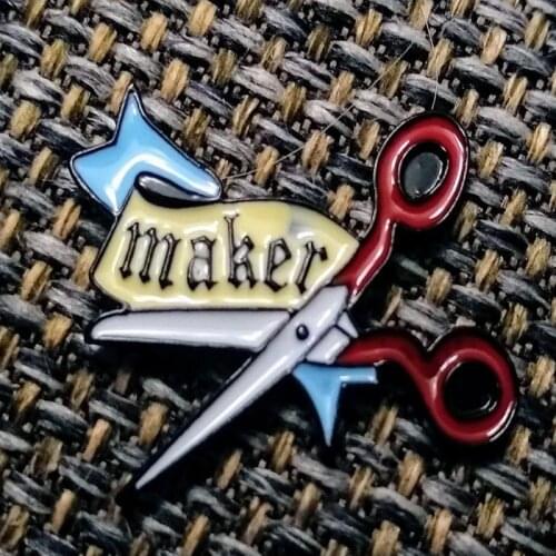 Red Scissors Maker Brooch Creative Lapel Pin Enamel Jewelry For Women Men Tool Collar Brooches