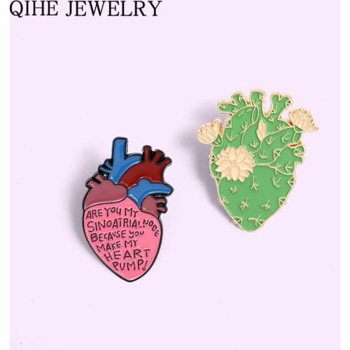 Anatomy Heart Art Enamel Pins Flower Letter Brooches for Doctors Nurse Red Organ Lapel Pin Badge Metal Jewelry Gift Wholesale