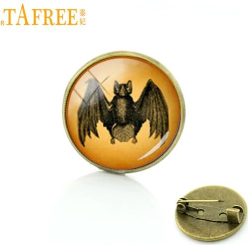 TAFREE Retro Ethnic Style Bat Metal Brooches Pin Classic Vintage Black Vampire Bat Brooches Men Women Badge Wedding Jewelry T546