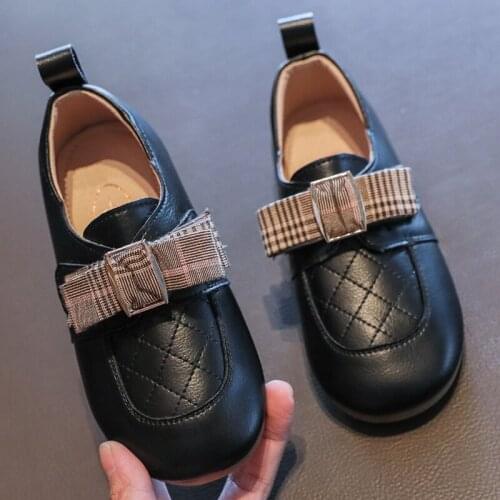 Girls' black leather shoes Girls' shoes 2020 new spring and autumn childrens soft-soled leather childrens black shoes