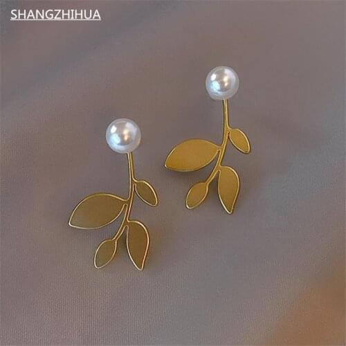 Classic Geometric Luxury Gold Leaf Pendant Pearl Earrings for Women With 2021 Trend Premium Unusual Jewelry Accessories