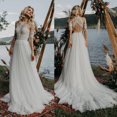 2020 Bohemian Wedding Dresses Jewel Lace Appliques Bridal Gowns Button Back Sweep Train Boho A Line Wedding Dress