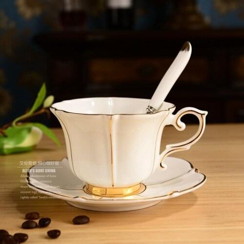 Phnom Penh Coffee Cup European Ceramic mug English teapot Flower Tea Cup with Saucer Spoon Sugar bowl milk jug cake dish CL83002