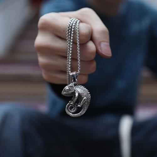 Fashion Chameleon Pendant Necklace Men Women Stainless Steel Lizard Animal Pendant Long Necklace Cool Punk Hip Hip Jewelry
