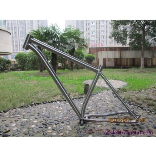 Titanium road bike frame with 44mm head tube and breeze dropouts BSA thread BB shell