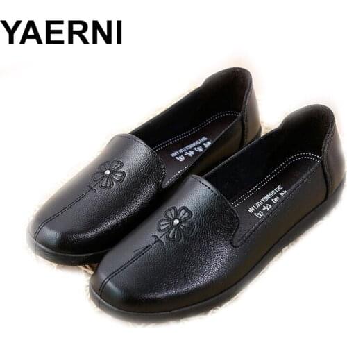 YAERNINew autumn pu leather women moccasins flat shoes embroidered moms flat shoes ballerina shoes casual shallow boat soft shoe