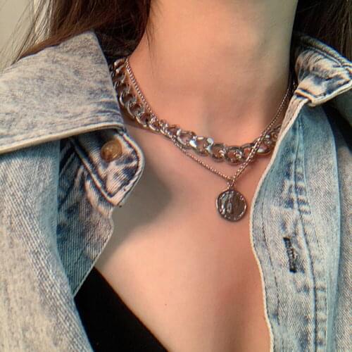 New Hip Hop Double Layer Queen Coin Head Short Clavicle Chain Metal Thick Chain Necklace For Women Choker Party Jewelry