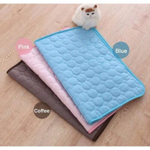 Pet Soft Summer Cooling Mats Blanket Pet Dog Self Cooling Mat Pad Summer Car Seat Ice Silk Mat Pet Cooling Non Sticking Blanket