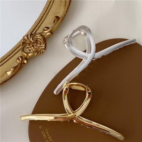 2020 New Korean Vintage Design Geometric Chain Cross Distortion Metal Hair Clip Hair Accessories for Women