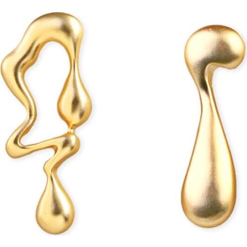 2020 Golden Zinc Alloy Fashion Charm Women Earrings Asymmetric Party Brincos oorbellen voor vrouwen