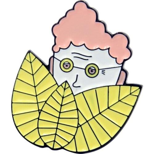 Customized various metal casting badges for sale in cute badges