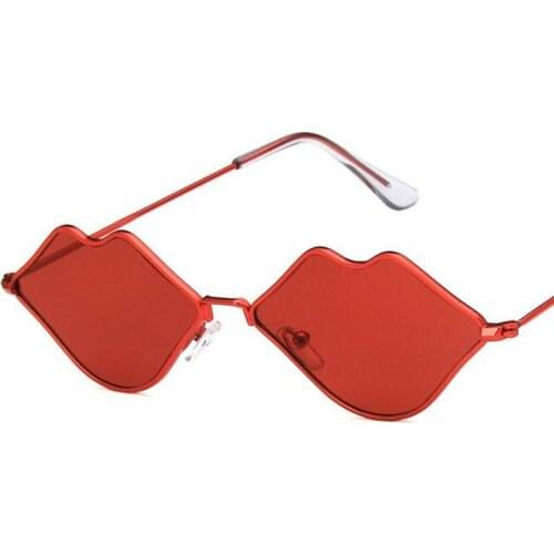 New Sexy Red Lips Sunglasses Hippie Vintage sun galsses for Women Festival Rave Party Ladies Eyeglasses UV400 Small Frame Metal