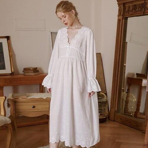 Victorian Long Nightgowns Women Autumn Cotton White Retro Peignoir Princess Sleepwear Lace V Neck Vintage Romantic Night Dress