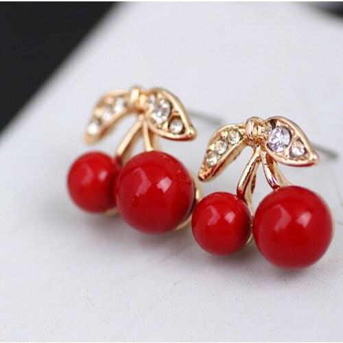URORU Stud Earrings