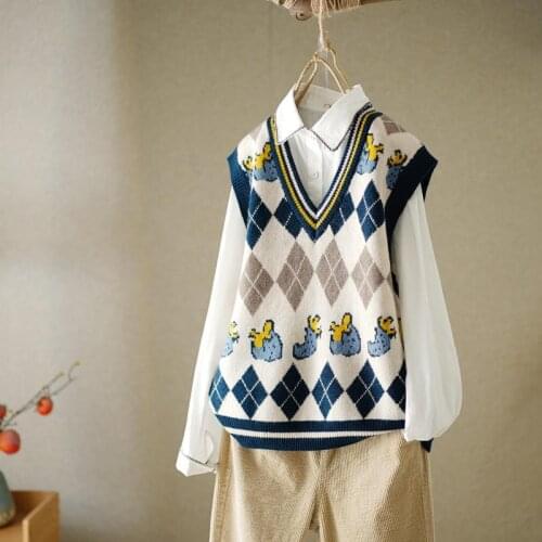 Spring and Autumn 2021 new Korean style loose western style v-neck sleeveless waistcoat sweater vest women knitted pullover top