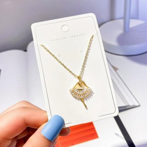 30Style Simple Exquisite Womens Necklace Love Butterfly Unicorn Swan Pendant Daily Accessories Charm Elegant Wedding Gift Chain