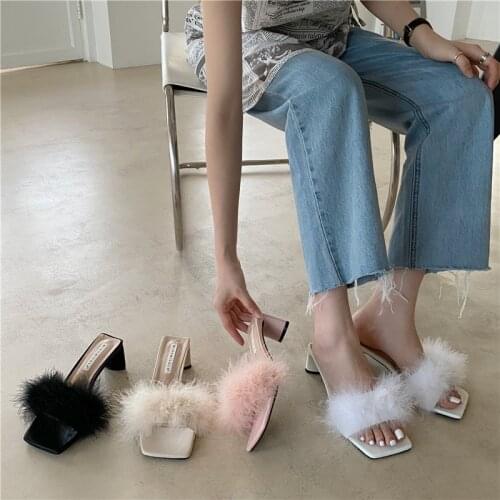 2021 Summer New Womens Slippers Sexy Simple Fashion Square Head Hairy Mid-heel Sandals Casual Shoes