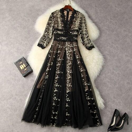 European and American womens wear for summer 2021 Seven-quarter sleeve V-neck heavy embroidery Fashion pleated dress