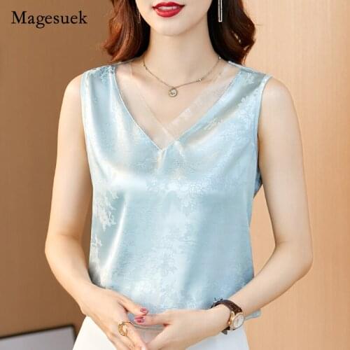 Women 2021 Summer New Plus Size Tops V-neck Lace Embroidery Gauze Sleeveless Blouse Elegant Silk Ladies Shirt Blusa Mujer 15797