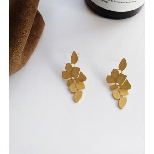 S925 needle Dangle Earrings Irregular Metal Alloy Golden Plating Pearsonality Jewelry For Women Hanging Dropo Earrings Girl Gift